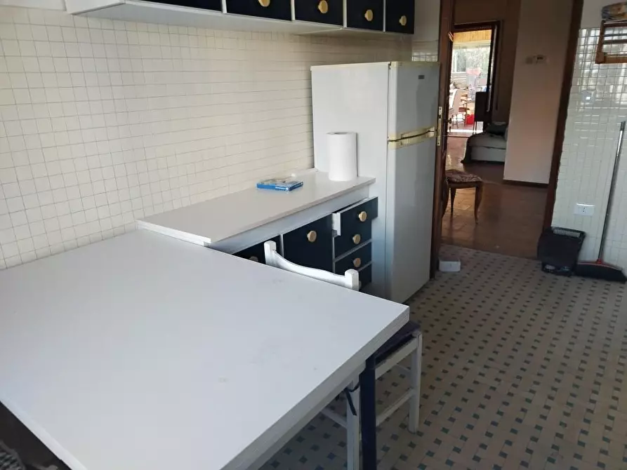 Immagine 7 di Appartamento in vendita  a Carrara