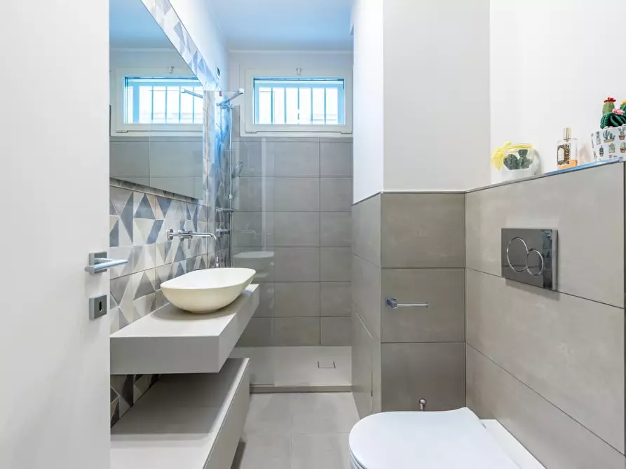 Immagine 16 di Appartamento in vendita  a Viareggio