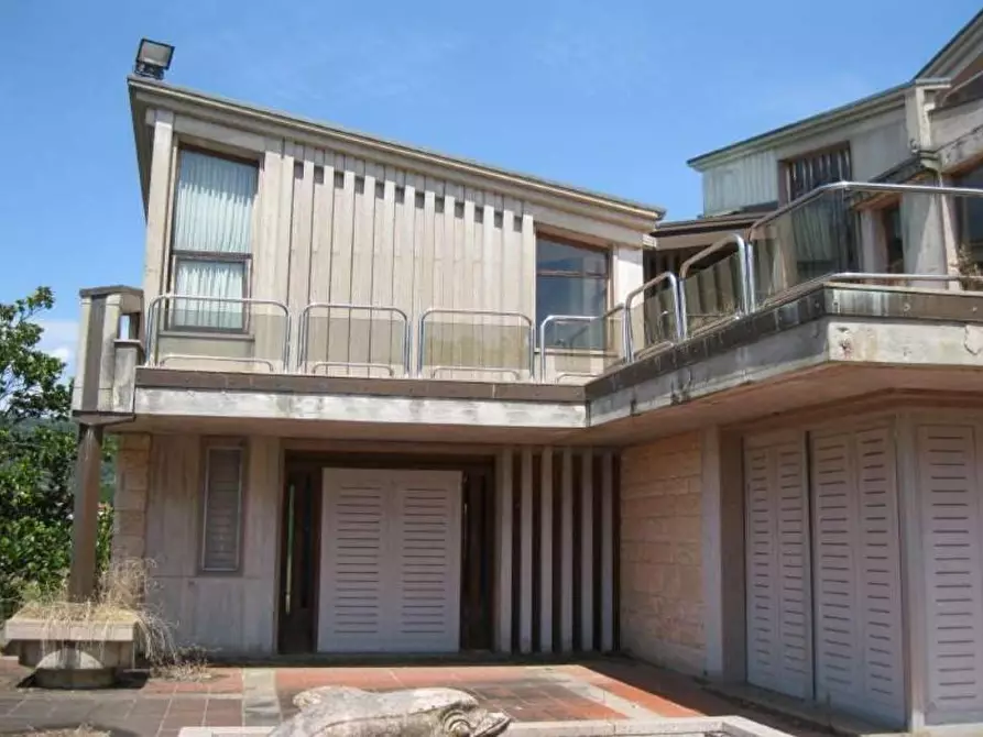 Immagine 3 di Villa in vendita  a Massarosa