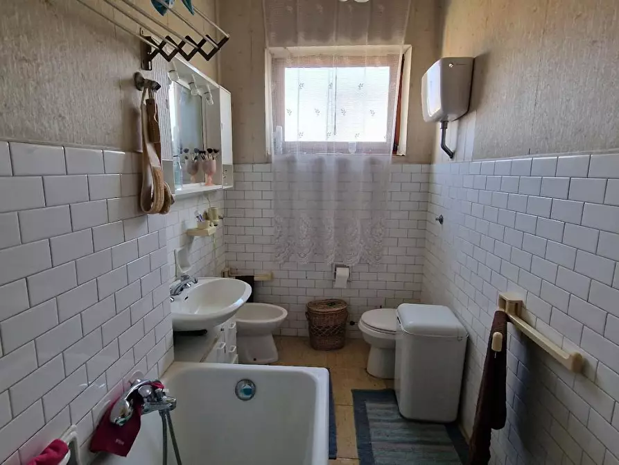 Immagine 26 di Appartamento in vendita  a Massa