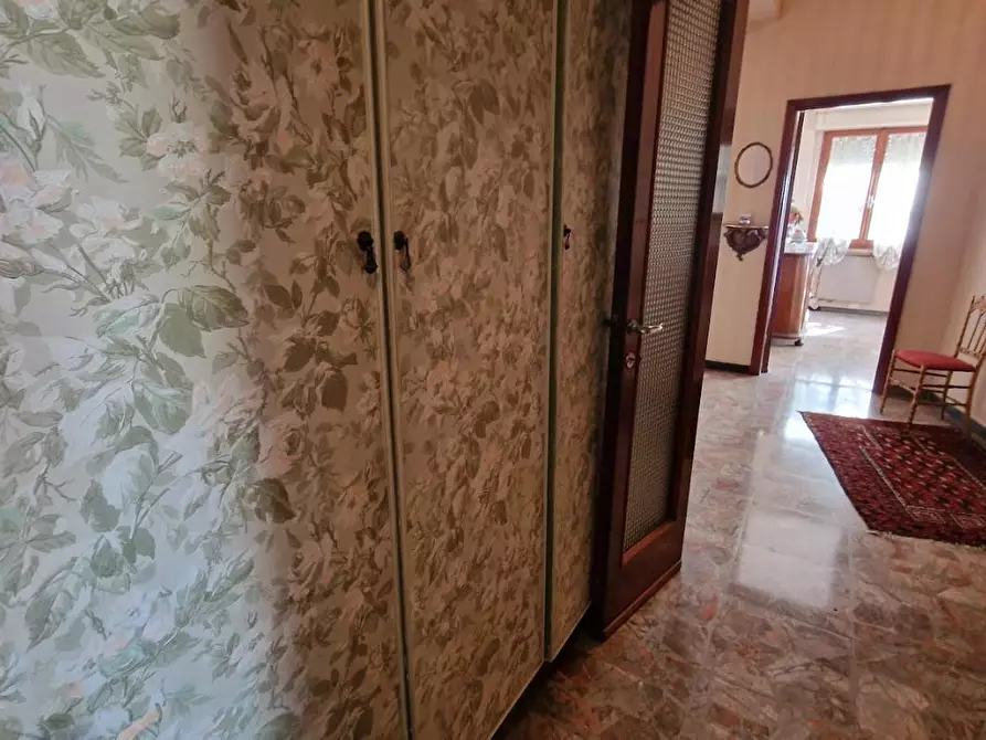 Immagine 17 di Appartamento in vendita  a Massa