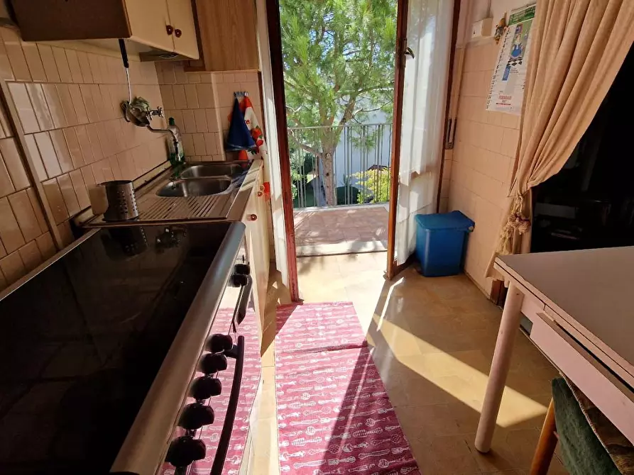 Immagine 9 di Appartamento in vendita  a Massa