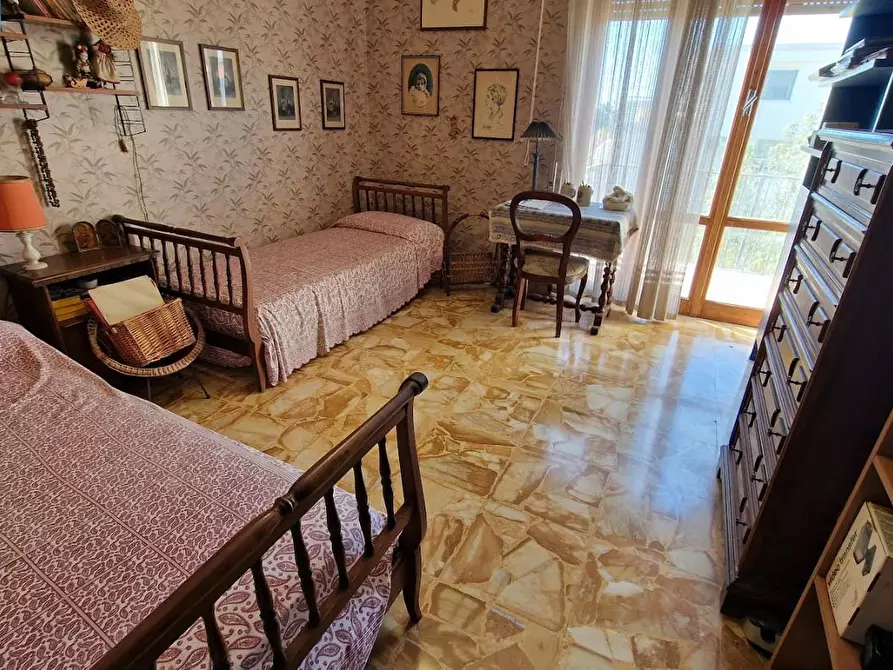 Immagine 24 di Appartamento in vendita  a Massa