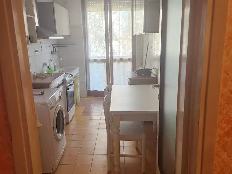 Immagine 2 di Appartamento in vendita  a Carrara