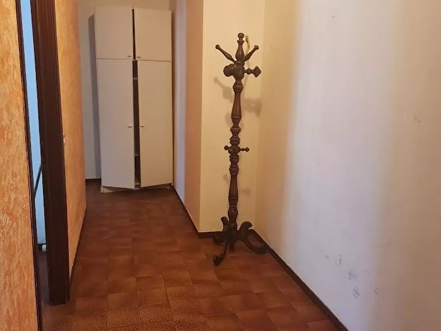 Immagine 4 di Appartamento in vendita  a Carrara