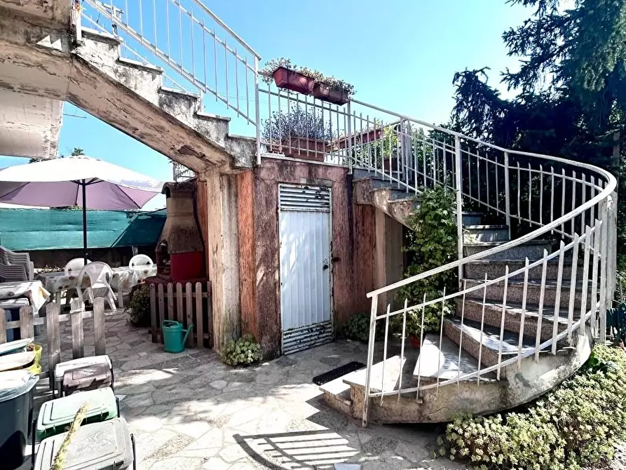 Immagine 2 di Casa indipendente in vendita  a Castelnuovo Magra