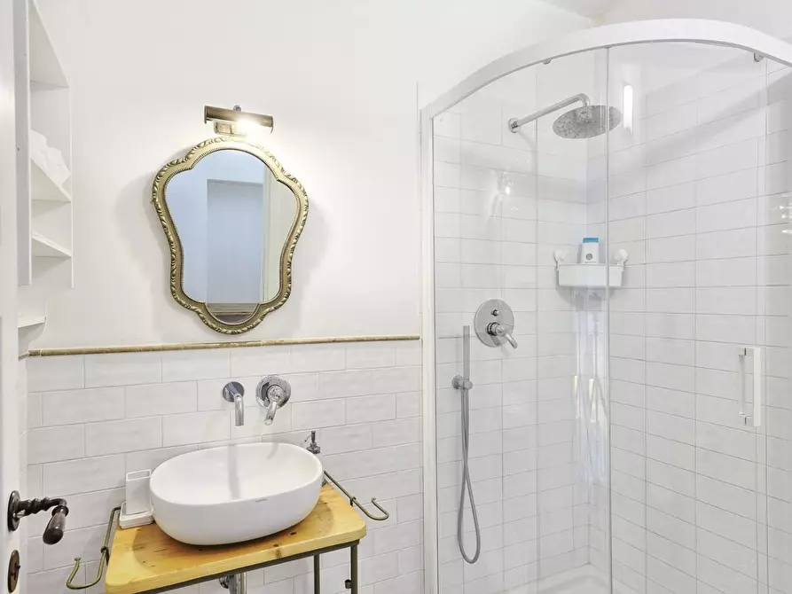 Immagine 14 di Casa colonica in vendita  a Certaldo