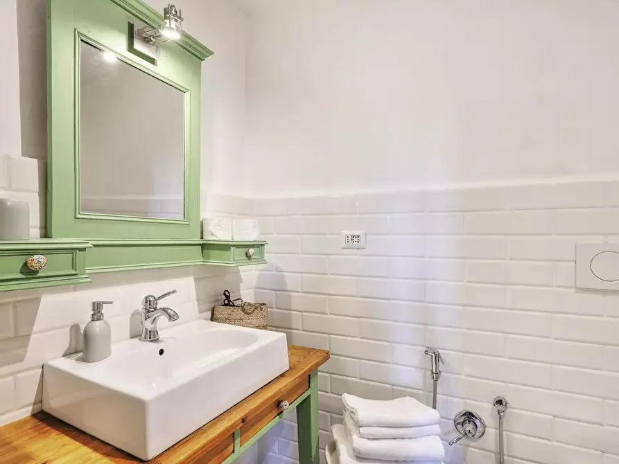 Immagine 20 di Casa colonica in vendita  a Certaldo