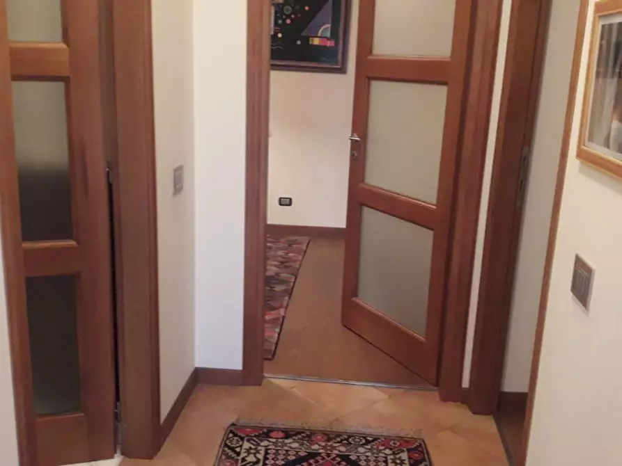 Immagine 4 di Appartamento in vendita  a Massa