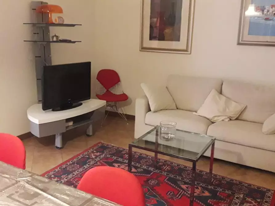 Immagine 2 di Appartamento in vendita  a Massa