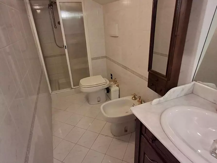 Immagine 16 di Appartamento in vendita  a Vinci