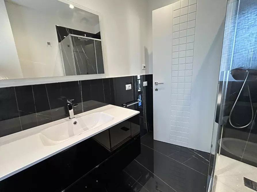 Immagine 10 di Appartamento in vendita  a Empoli