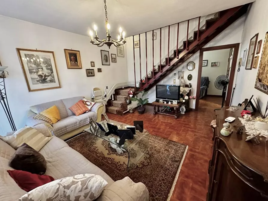 Immagine 4 di Appartamento in vendita  a Pisa