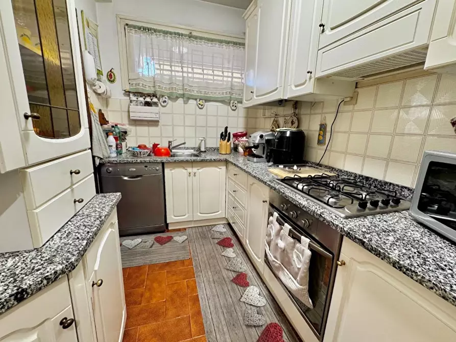 Immagine 14 di Appartamento in vendita  a Pisa