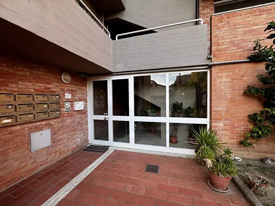 Immagine 37 di Appartamento in vendita  a Pisa