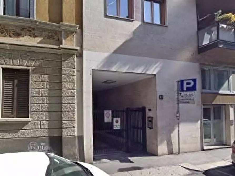 Immagine 2 di Appartamento in vendita  a Milano