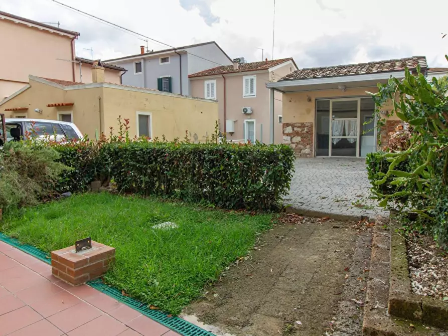 Immagine 35 di Terratetto in vendita  a Cascina