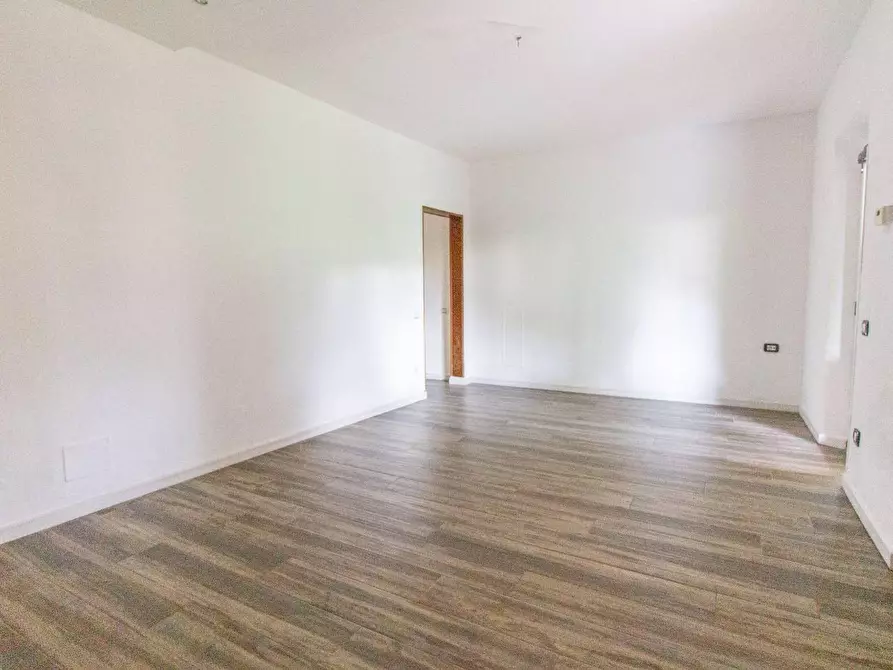 Immagine 11 di Terratetto in vendita  a Cascina