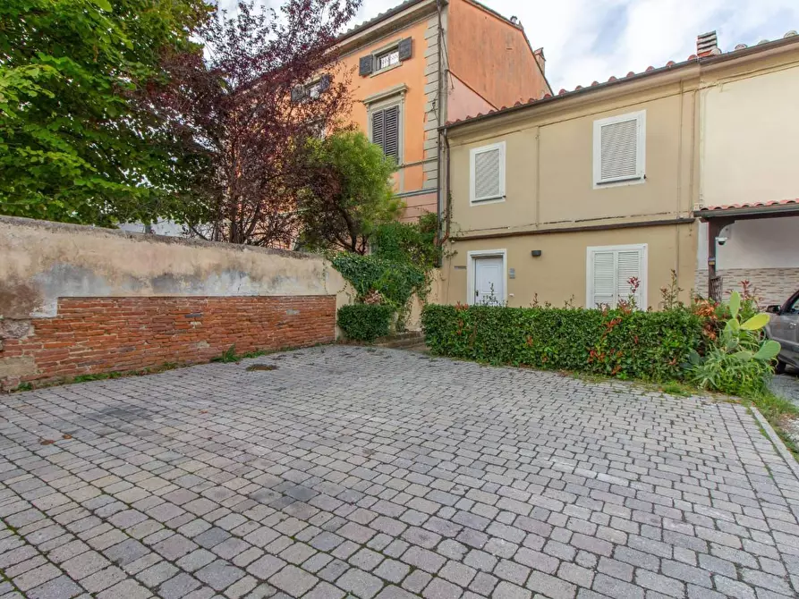 Immagine 37 di Terratetto in vendita  a Cascina