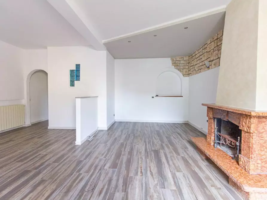 Immagine 2 di Terratetto in vendita  a Cascina