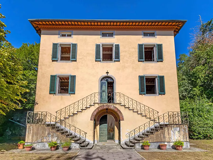 Immagine 1 di Villa in vendita  a Pescaglia