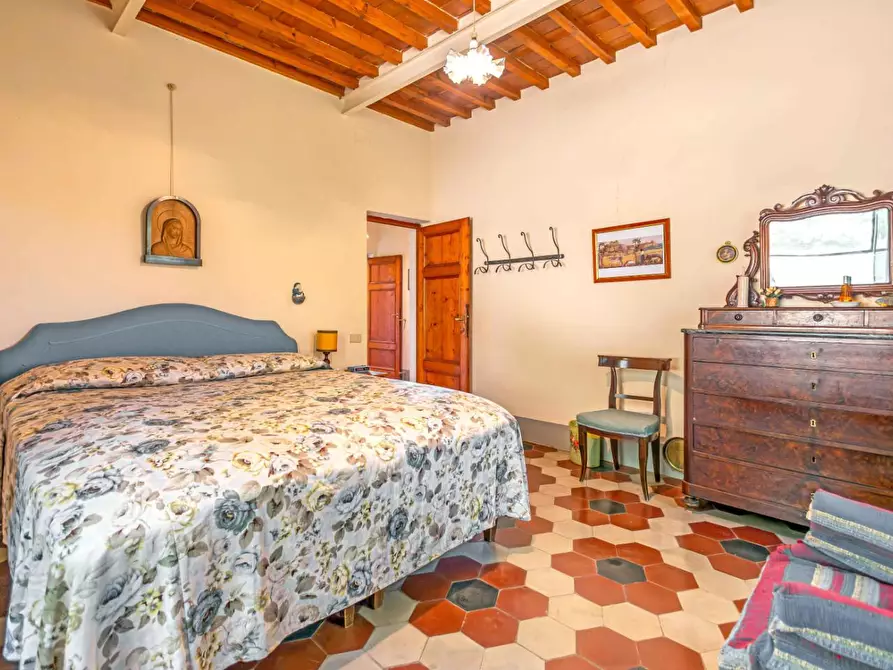 Immagine 24 di Villa in vendita  a Pescaglia