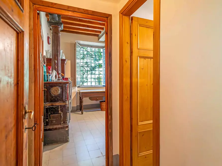 Immagine 16 di Villa in vendita  a Pescaglia