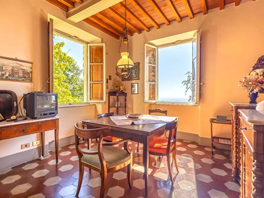 Immagine 21 di Villa in vendita  a Pescaglia