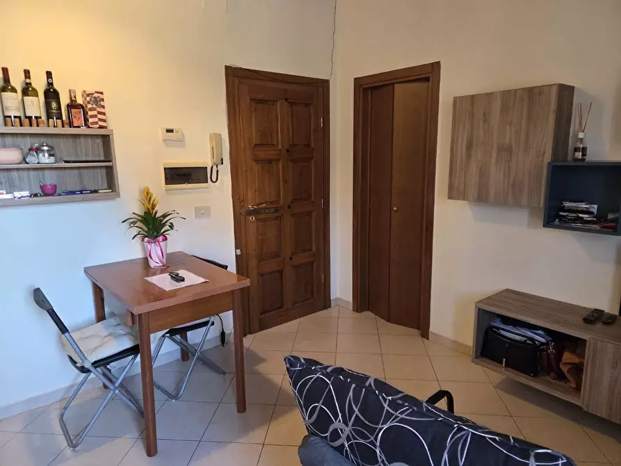 Immagine 5 di Appartamento in vendita  a Siena