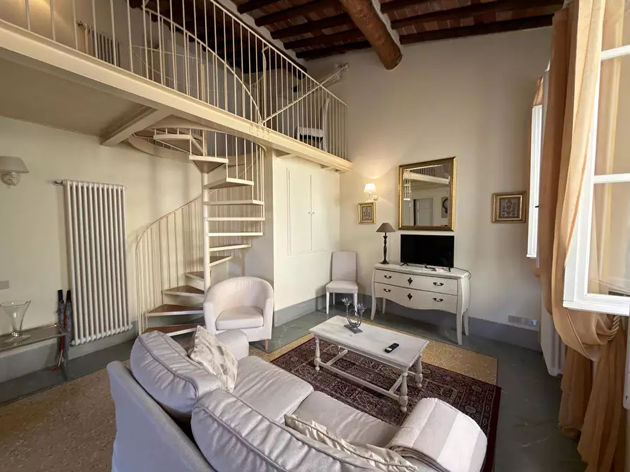 Immagine 4 di Appartamento in affitto  a Lucca