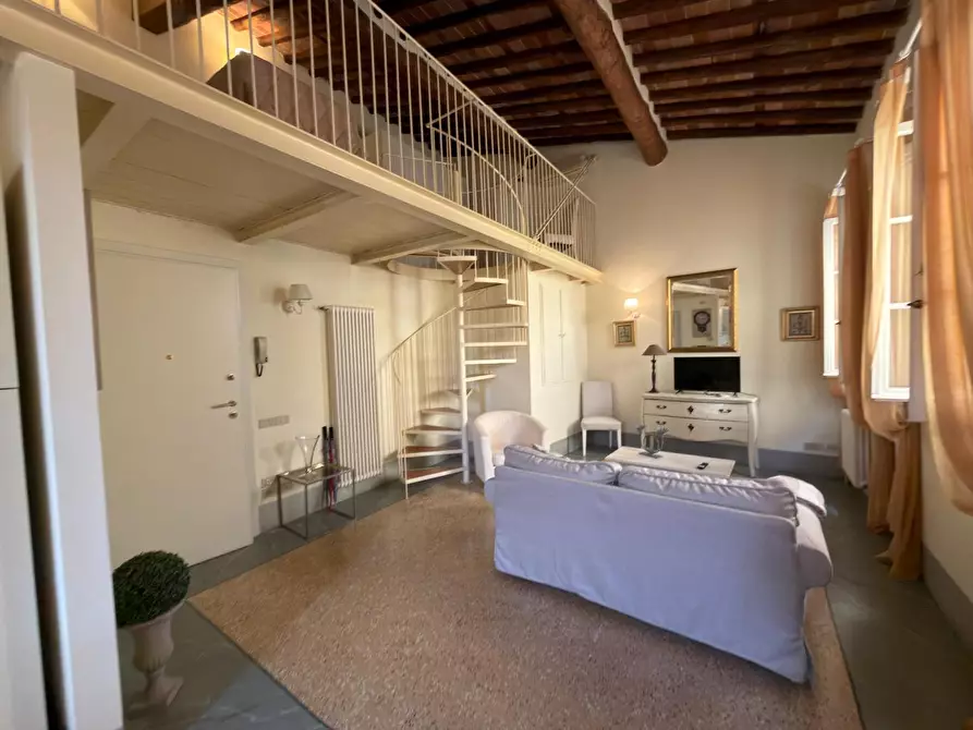 Immagine 11 di Appartamento in affitto  a Lucca