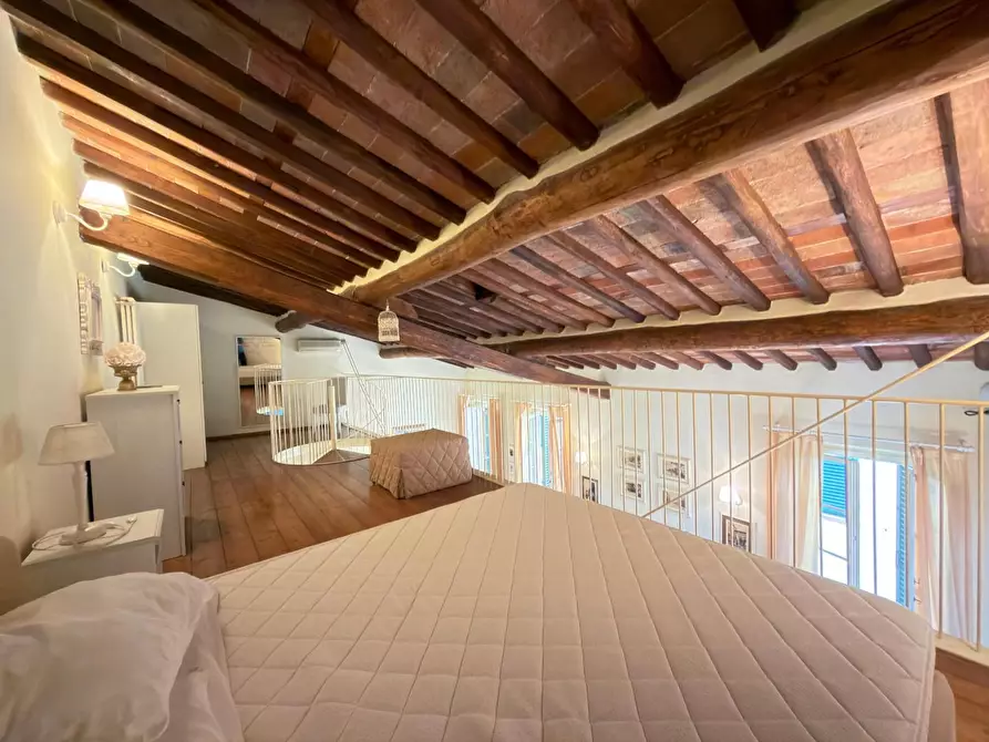 Immagine 19 di Appartamento in affitto  a Lucca