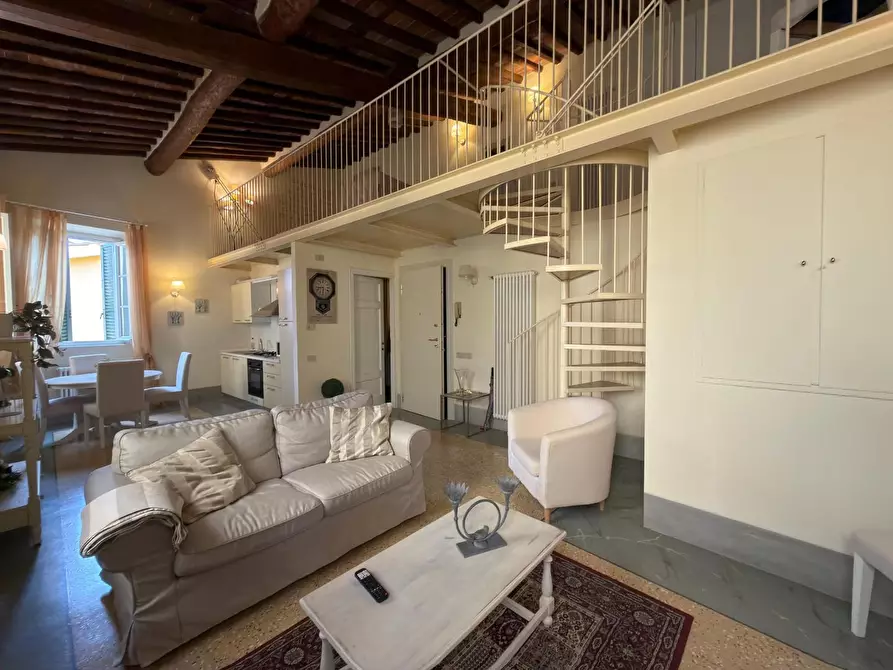 Immagine 5 di Appartamento in affitto  a Lucca