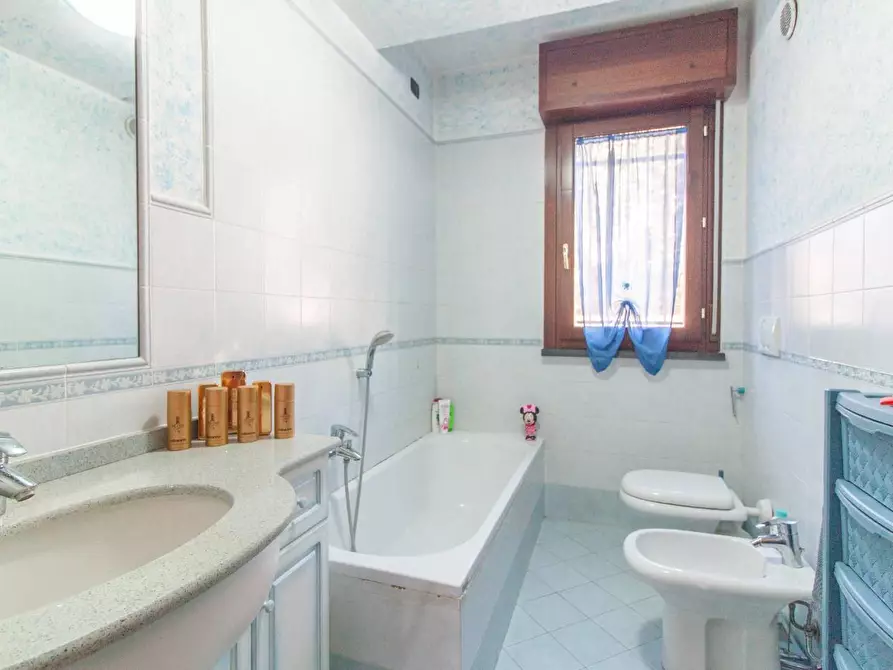 Immagine 30 di Appartamento in vendita  a Cascina