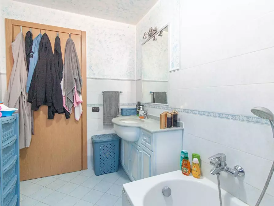 Immagine 29 di Appartamento in vendita  a Cascina