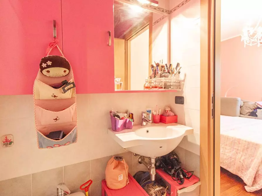 Immagine 27 di Appartamento in vendita  a Cascina