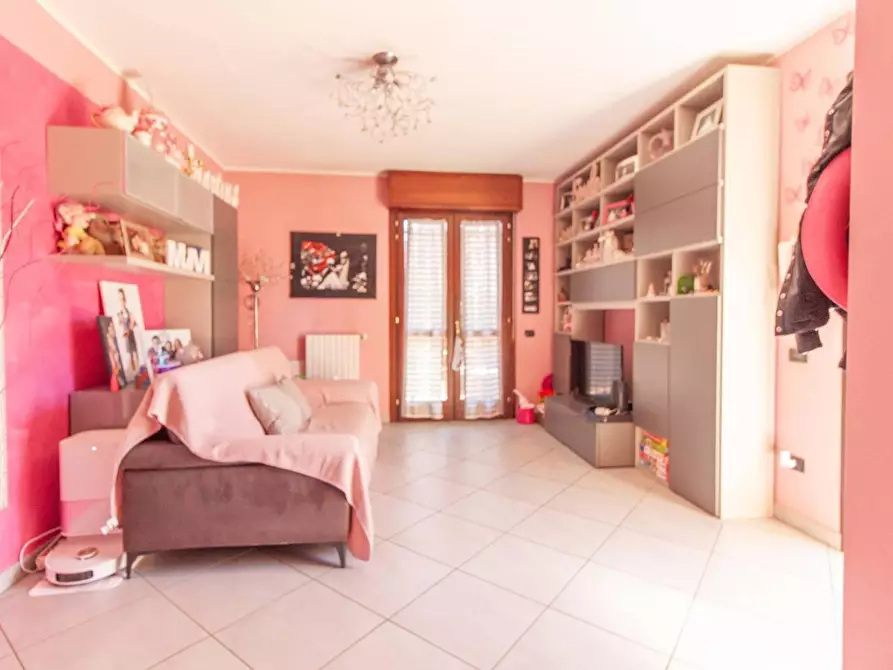 Immagine 11 di Appartamento in vendita  a Cascina