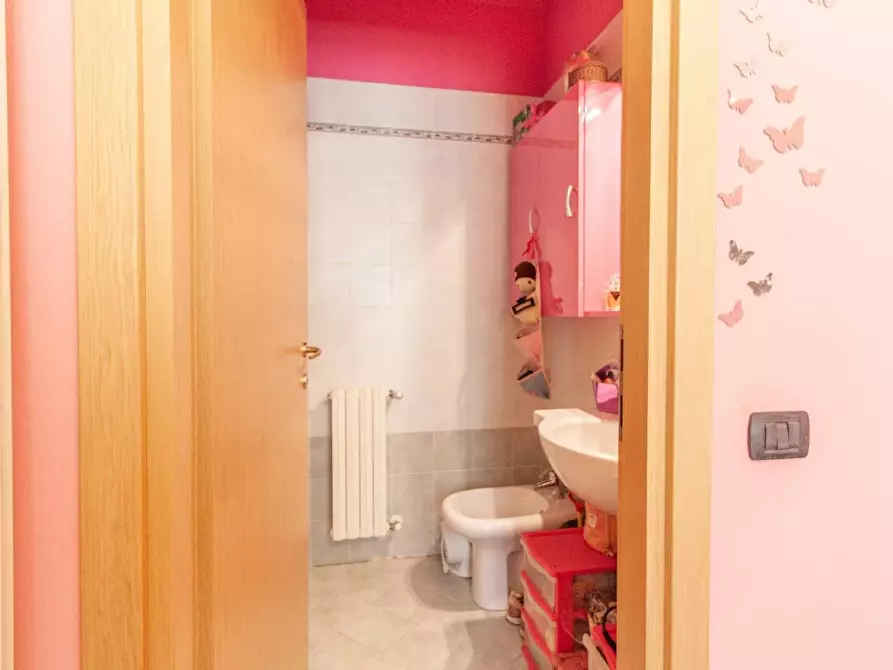 Immagine 24 di Appartamento in vendita  a Cascina