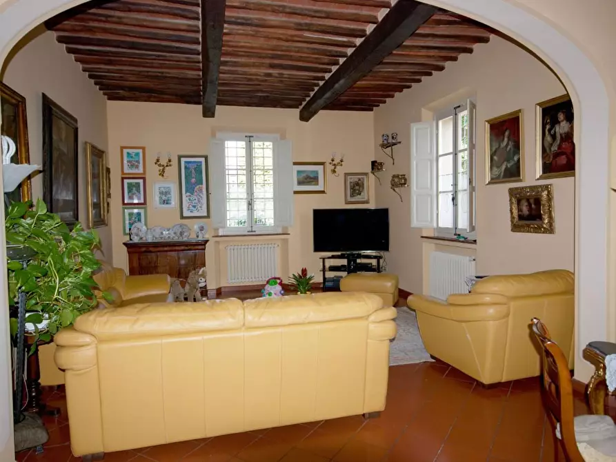 Immagine 10 di Villa in vendita  a Castelfranco Di Sotto