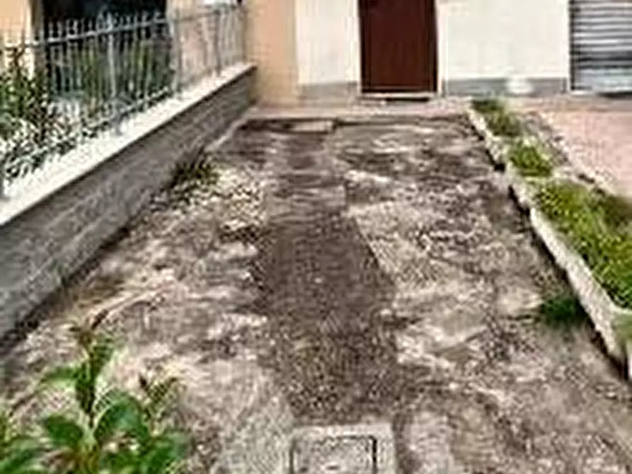 Immagine 2 di Terratetto in vendita  a Cascina