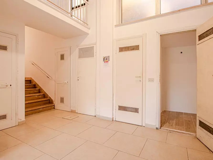 Immagine 66 di Appartamento in vendita  a Pontedera