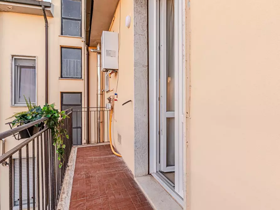 Immagine 14 di Appartamento in vendita  a Pontedera