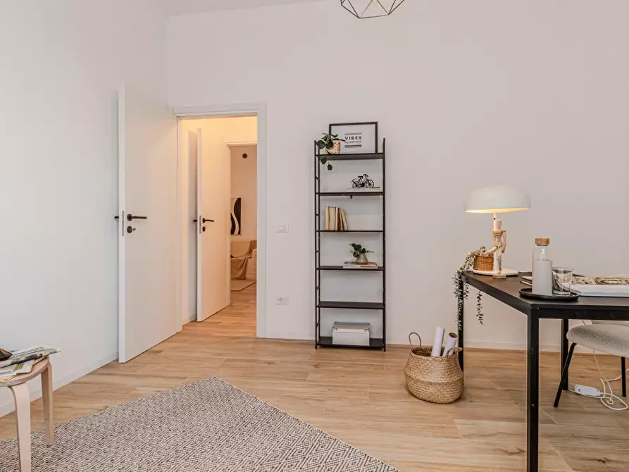 Immagine 49 di Appartamento in vendita  a Pontedera