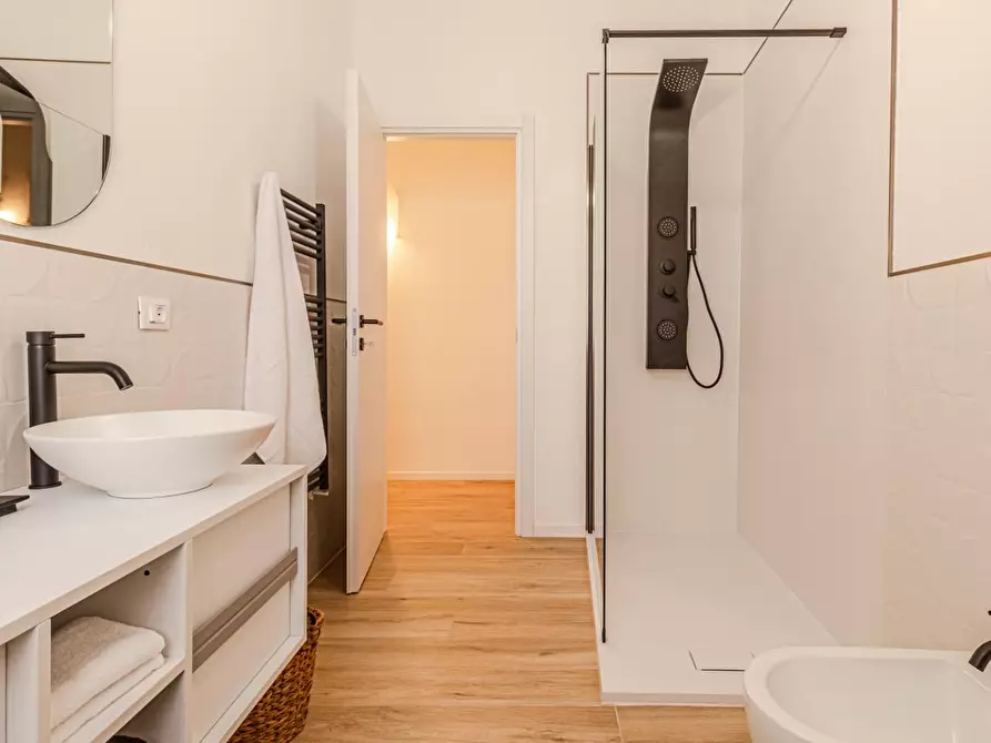 Immagine 36 di Appartamento in vendita  a Pontedera