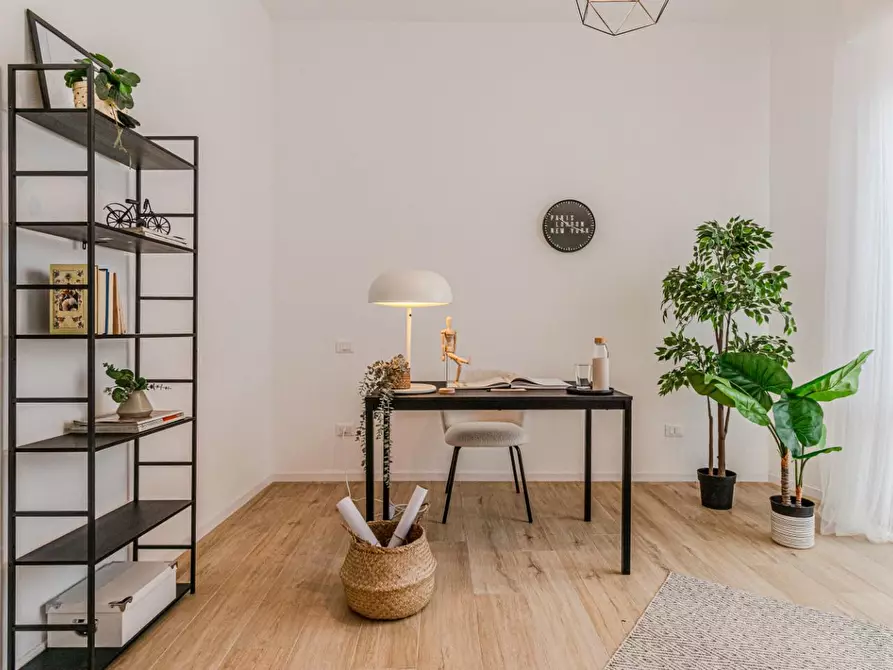 Immagine 43 di Appartamento in vendita  a Pontedera