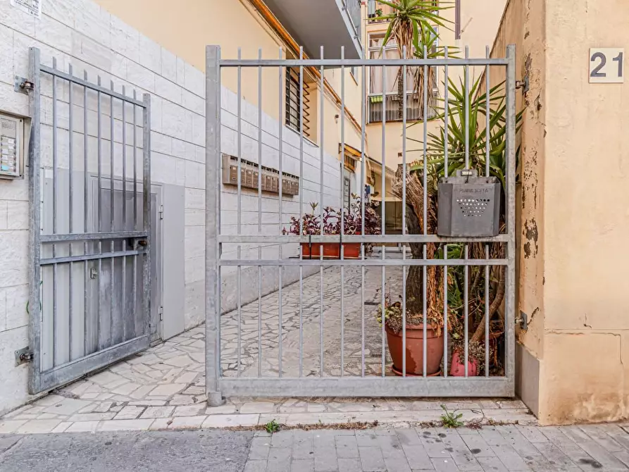 Immagine 63 di Appartamento in vendita  a Pontedera