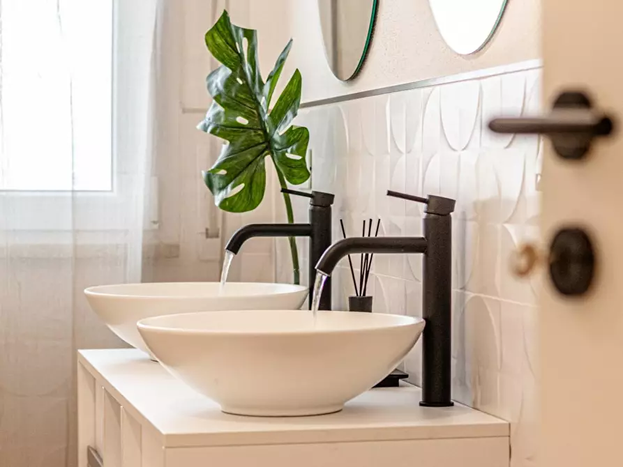 Immagine 32 di Appartamento in vendita  a Pontedera