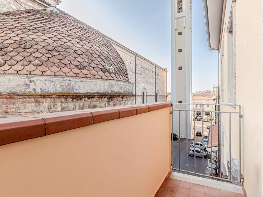 Immagine 47 di Appartamento in vendita  a Pontedera