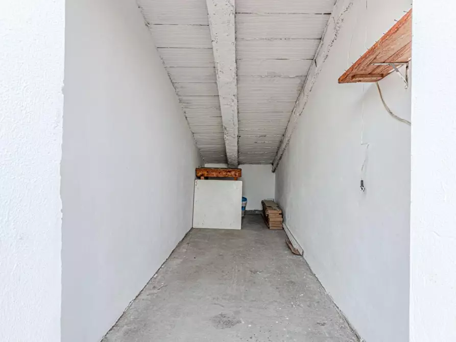 Immagine 58 di Appartamento in vendita  a Pontedera