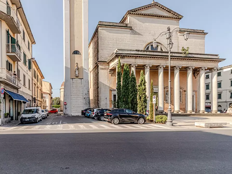 Immagine 61 di Appartamento in vendita  a Pontedera